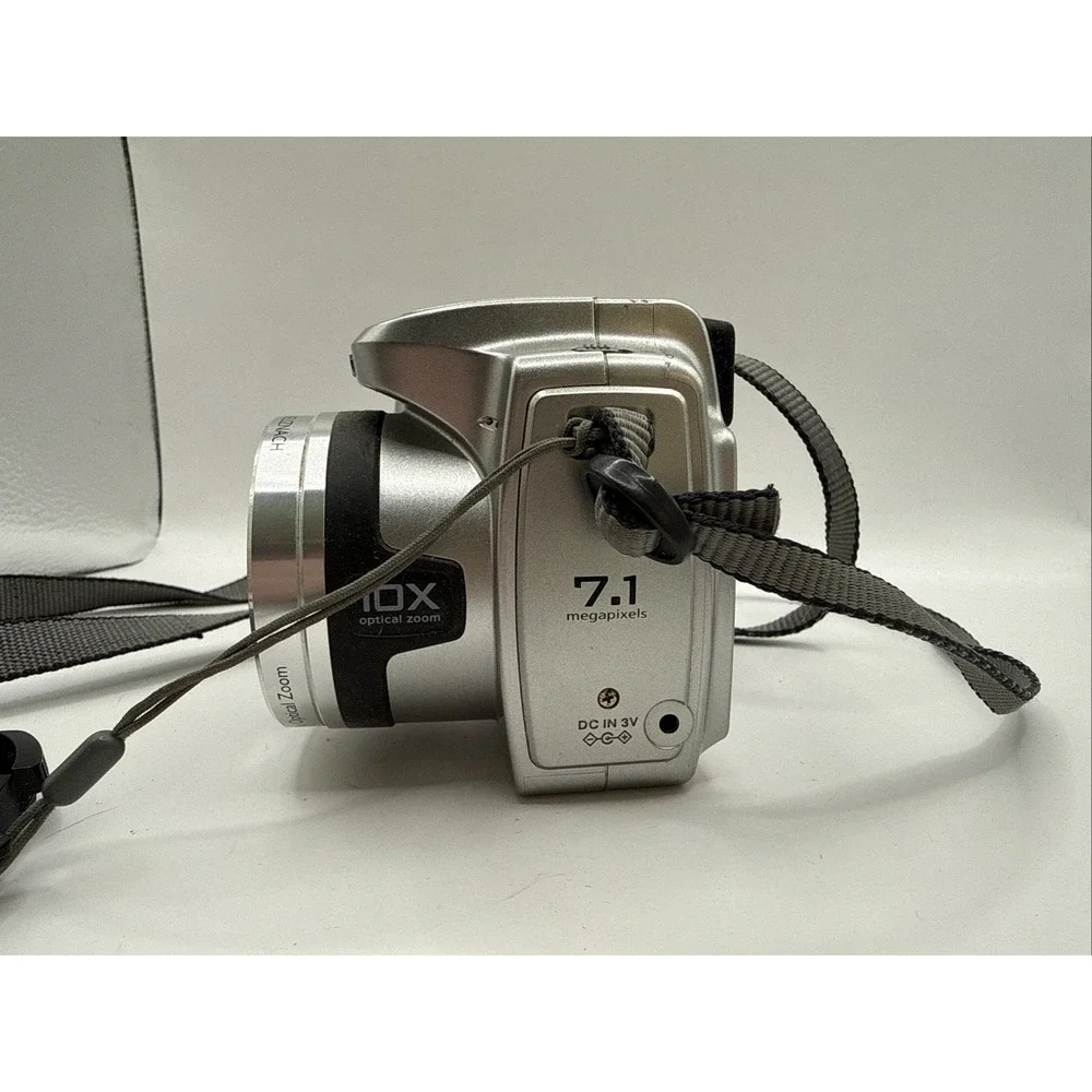 Kodak EasyShare Z710 7.1MP Digital Camera For Parts As Is